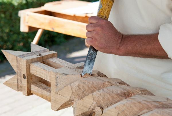Holzwerkzeuge - Werkzeug zur Holzbearbeitung mit Tipps