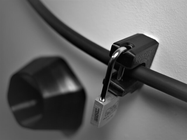 CableSec schwarz - Diebstahlschutz für mobile Lader und Ladekabel